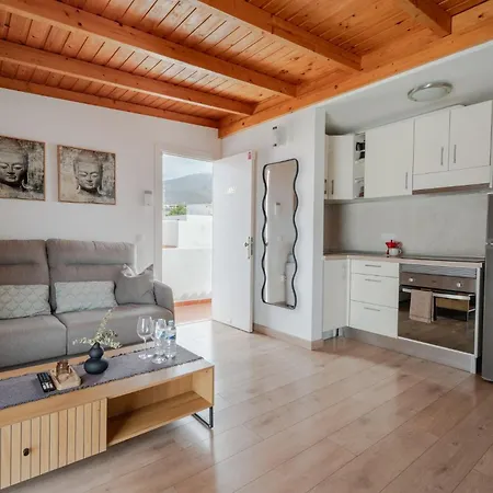 ático Con Barbacoa Y Terraza Exclusiva. *