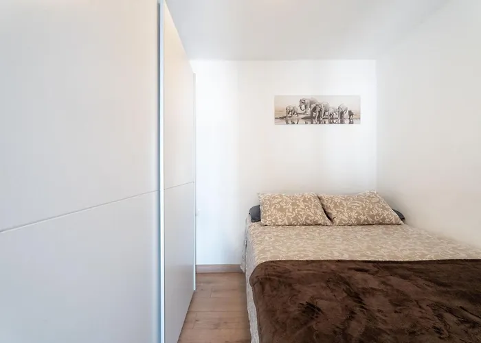 Lejlighed Atico Con Barbacoa Y Terraza Exclusiva. *