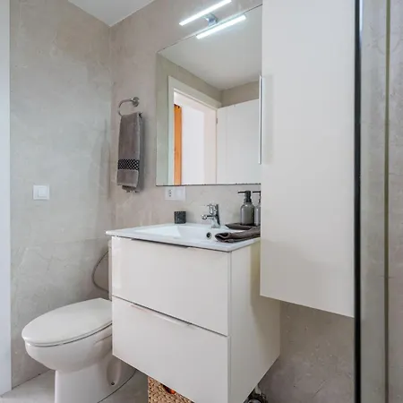 Atico Con Barbacoa Y Terraza Exclusiva. * Адехе