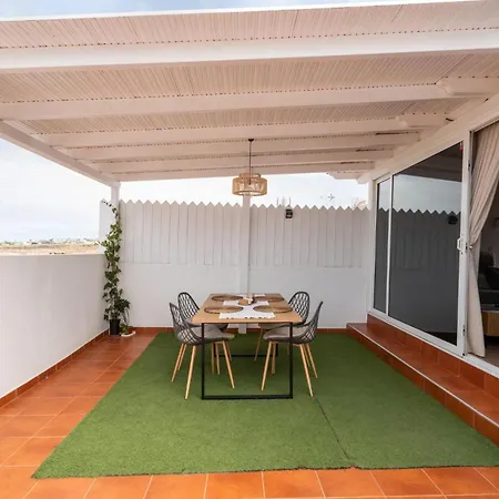 ático Con Barbacoa Y Terraza Exclusiva.