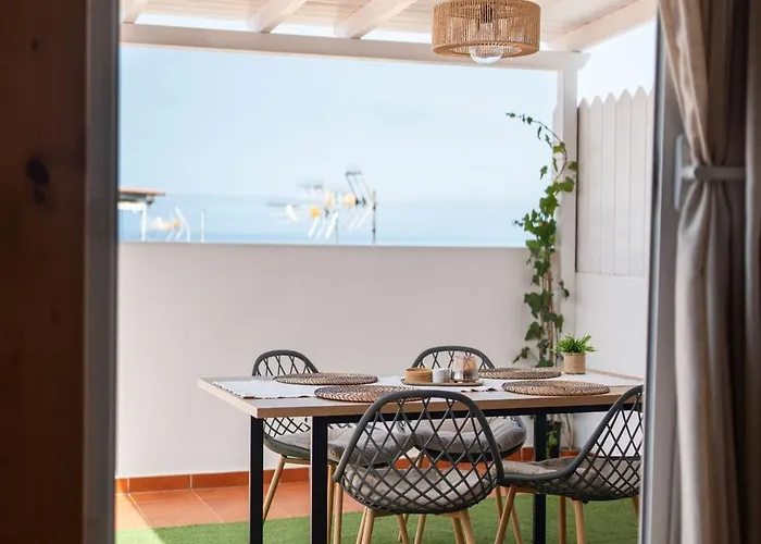 ático Con Barbacoa Y Terraza Exclusiva. *