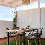 Atico Con Barbacoa Y Terraza Exclusiva. אדחה