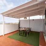 Atico Con Barbacoa Y Terraza Exclusiva. * אדחה